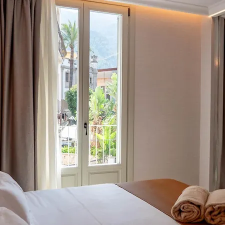 Hotel Alcazar 4*